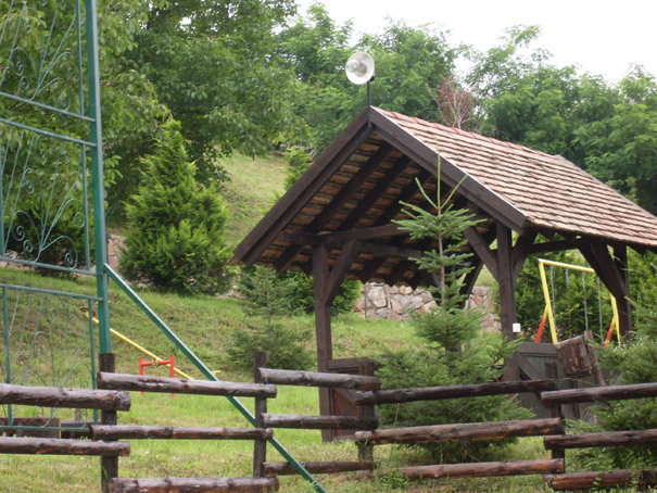 Vrdnik - ranc Platan, jun 2006 14 A.jpg